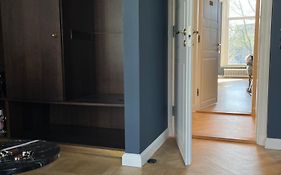 Spinoza Suites